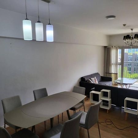 דירות מנילה Luxury @ Bgc Sleeps 6 Comfortably Fast Wifi Pool! מראה חיצוני תמונה