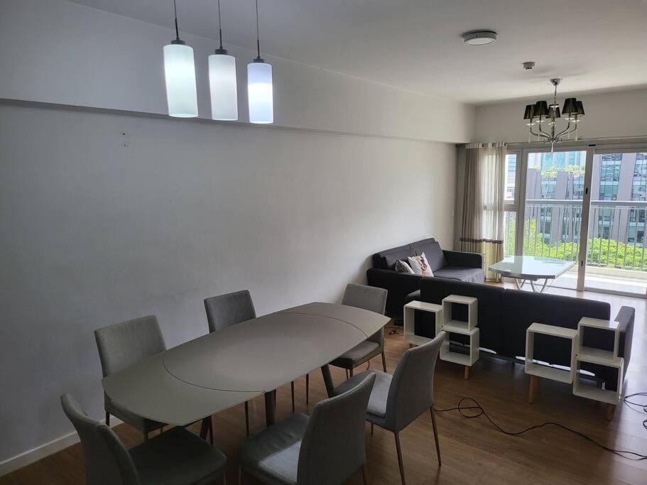 דירות מנילה Luxury @ Bgc Sleeps 6 Comfortably Fast Wifi Pool! מראה חיצוני תמונה